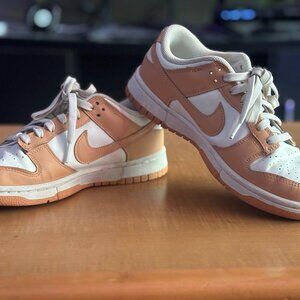 Nike Dunk Peach Cream Women's